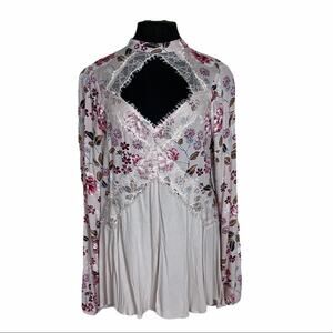 Gypsies & Moondust Floral Peasant Top Tan Size M